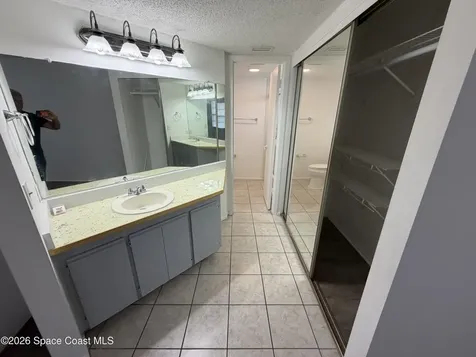 975 NE Sonesta Avenue NE Palm Bay FL 32905