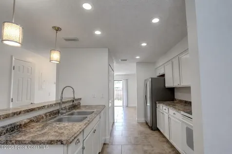 283 E Towne Place Titusville FL 32796