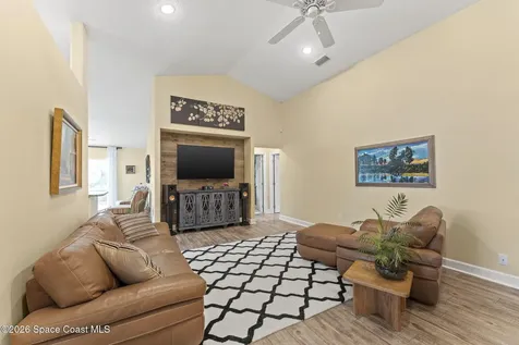 881 Mandarin Drive NE Palm Bay FL 32905