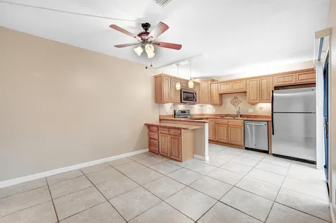 2111 Vista Oaks Circle NE Palm Bay FL 32905