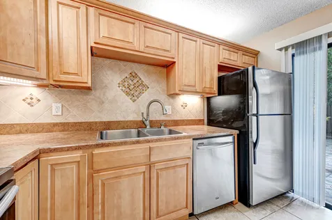 2111 Vista Oaks Circle NE Palm Bay FL 32905
