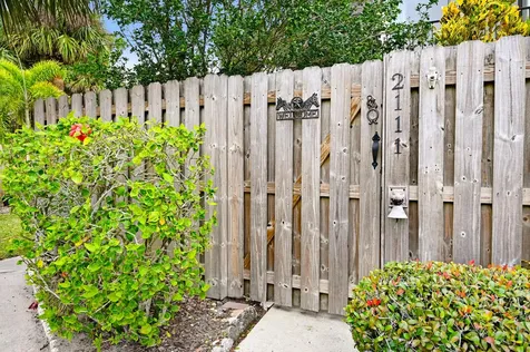 2111 Vista Oaks Circle NE Palm Bay FL 32905
