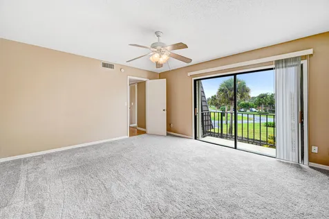 2111 Vista Oaks Circle NE Palm Bay FL 32905