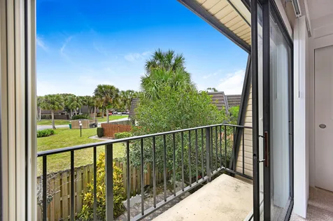 2111 Vista Oaks Circle NE Palm Bay FL 32905