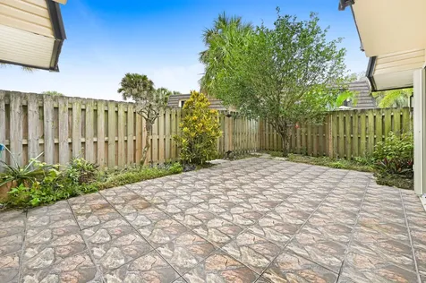 2111 Vista Oaks Circle NE Palm Bay FL 32905