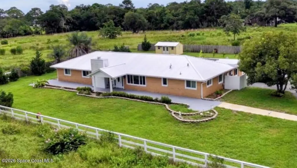 3695 Mirkwood Street Mims FL 32754