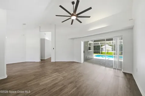 584 Laurel Oak Court NE Palm Bay FL 32907