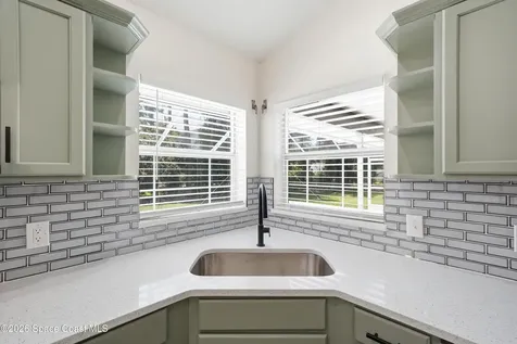 584 Laurel Oak Court NE Palm Bay FL 32907