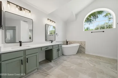 584 Laurel Oak Court NE Palm Bay FL 32907