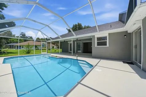 584 Laurel Oak Court NE Palm Bay FL 32907
