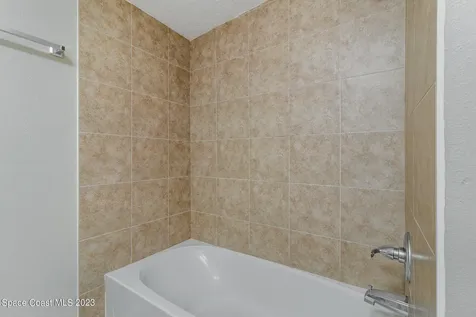 2567 Pepper Avenue Melbourne FL 32935