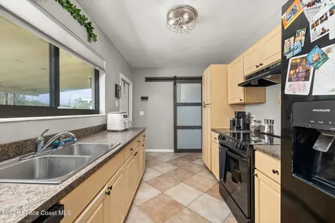 932 Glenmore Circle Melbourne FL 32901