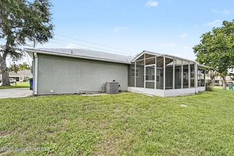 880 Vocelle Avenue Sebastian FL 32958