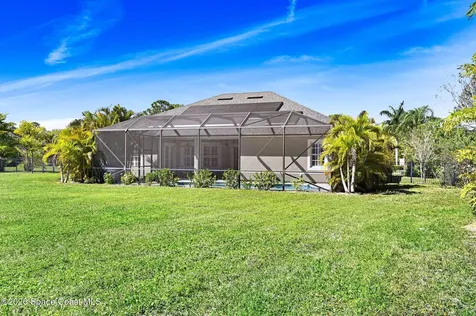 4268 Gardenwood Circle Grant FL 32949