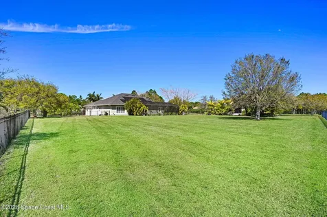 4268 Gardenwood Circle Grant FL 32949