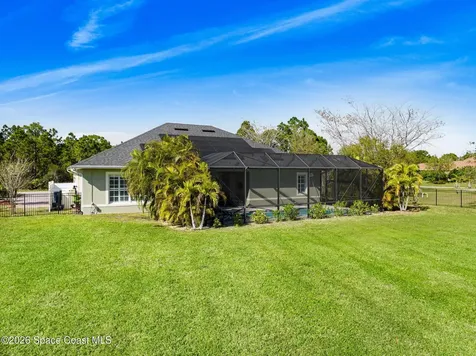 4268 Gardenwood Circle Grant FL 32949