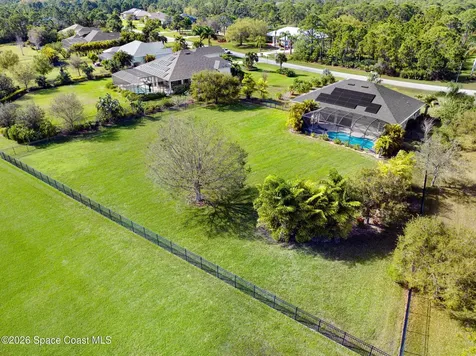 4268 Gardenwood Circle Grant FL 32949