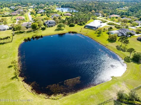 4268 Gardenwood Circle Grant FL 32949