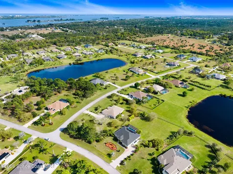 4268 Gardenwood Circle Grant FL 32949