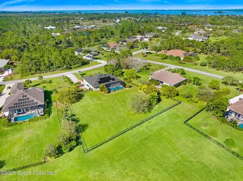 4268 Gardenwood Circle Grant FL 32949