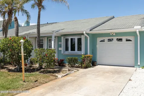 302 Emerald Place E Indian Harbour Beach FL 32937