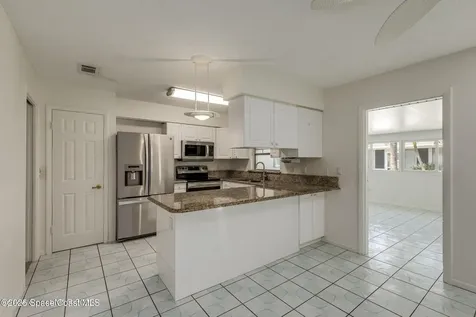 302 Emerald Place E Indian Harbour Beach FL 32937