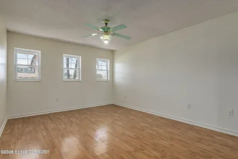 302 Emerald Place E Indian Harbour Beach FL 32937
