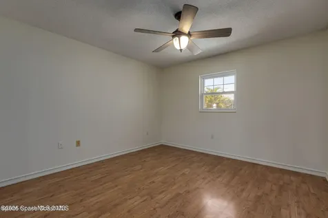 302 Emerald Place E Indian Harbour Beach FL 32937