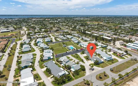 302 Emerald Place E Indian Harbour Beach FL 32937