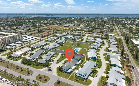 302 Emerald Place E Indian Harbour Beach FL 32937