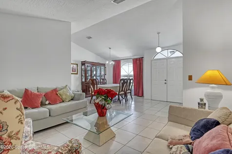 1354 Madoc Street NW Palm Bay FL 32907
