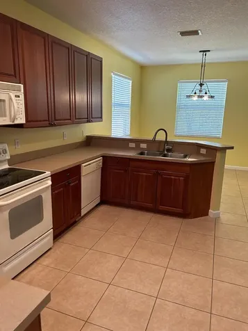 433 Gardendale Circle SE Palm Bay FL 32909