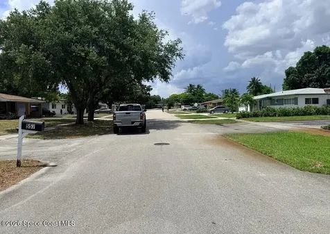 557 W Dayton Circle Fort Lauderdale FL 33312