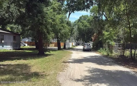 1825 Huggins Drive Apopka FL 32703