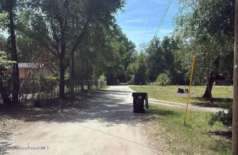 1825 Huggins Drive Apopka FL 32703