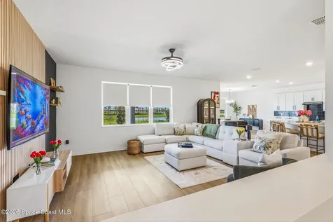 446 Glaspell Circle SE Palm Bay FL 32909