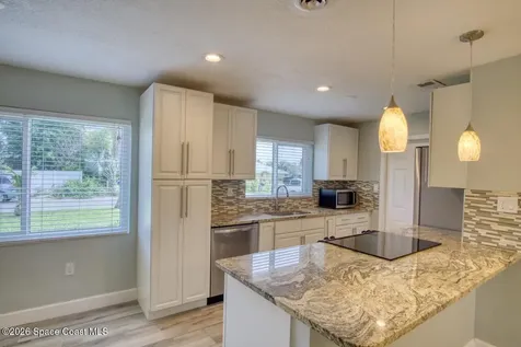 341 W Arlington Street Satellite Beach FL 32937
