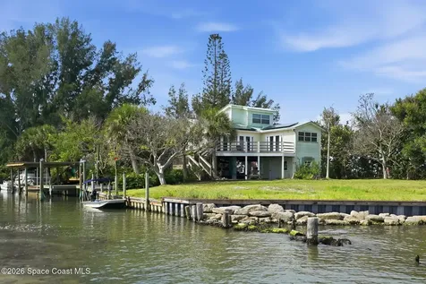 53 Vip Island Grant-valkaria FL 32949