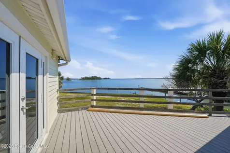 53 Vip Island Grant-valkaria FL 32949