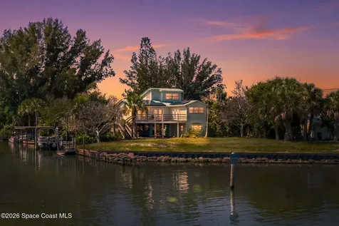 53 Vip Island Grant-valkaria FL 32949