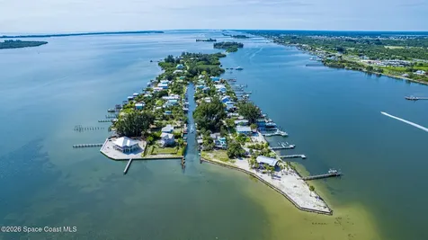53 Vip Island Grant-valkaria FL 32949