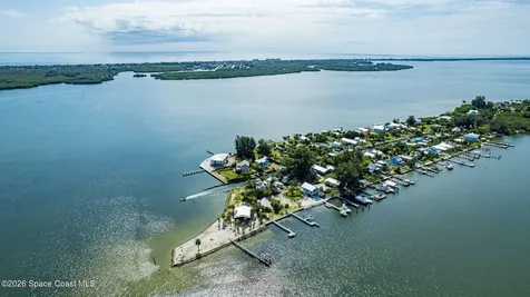 53 Vip Island Grant-valkaria FL 32949