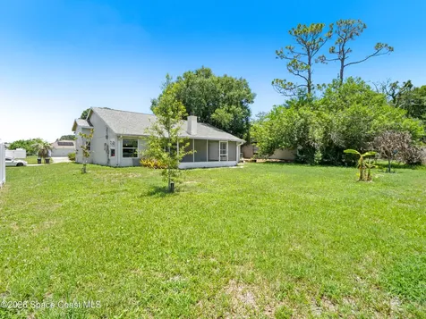 648 Munich Street NW Palm Bay FL 32907