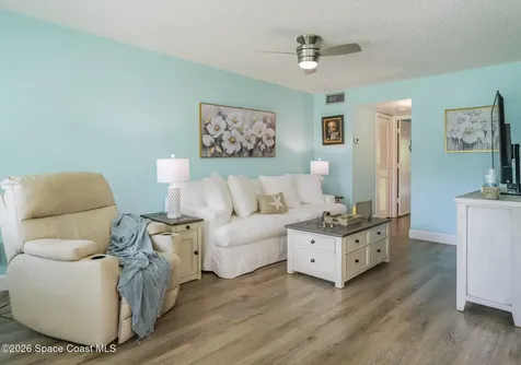28 Vista Gardens Trail Vero Beach FL 32962