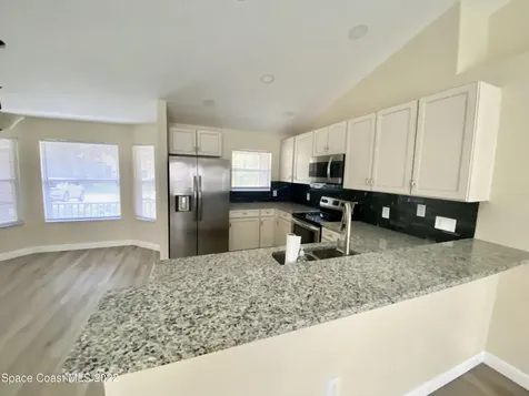 2435 Palisades Drive SE Palm Bay FL 32909