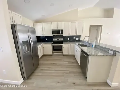2435 Palisades Drive SE Palm Bay FL 32909