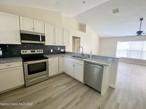 2435 Palisades Drive SE Palm Bay FL 32909