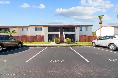 627 Ridge Club Drive Melbourne FL 32934