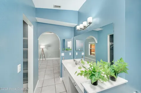 1664 Vista Lake Circle Melbourne FL 32904