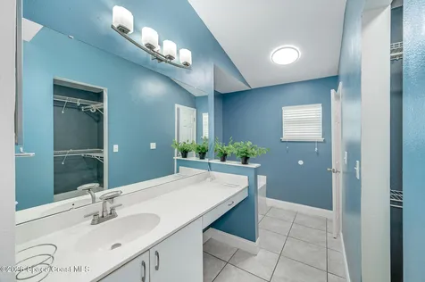 1664 Vista Lake Circle Melbourne FL 32904